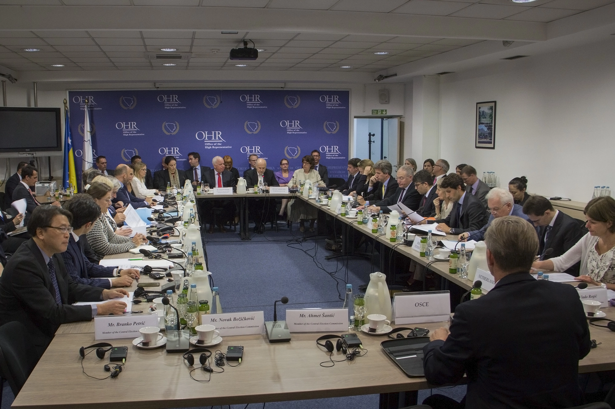 Statement by the Ambassadors of the Steering Board  of the Peace Implementation Council *