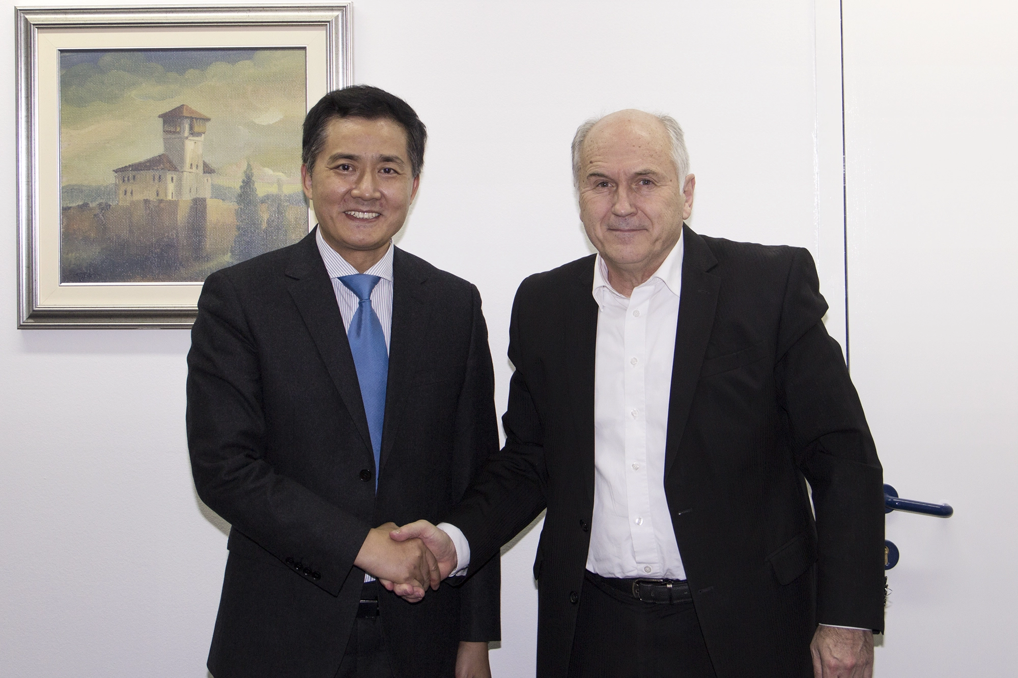 HR Inzko meets Chinese Ambassador