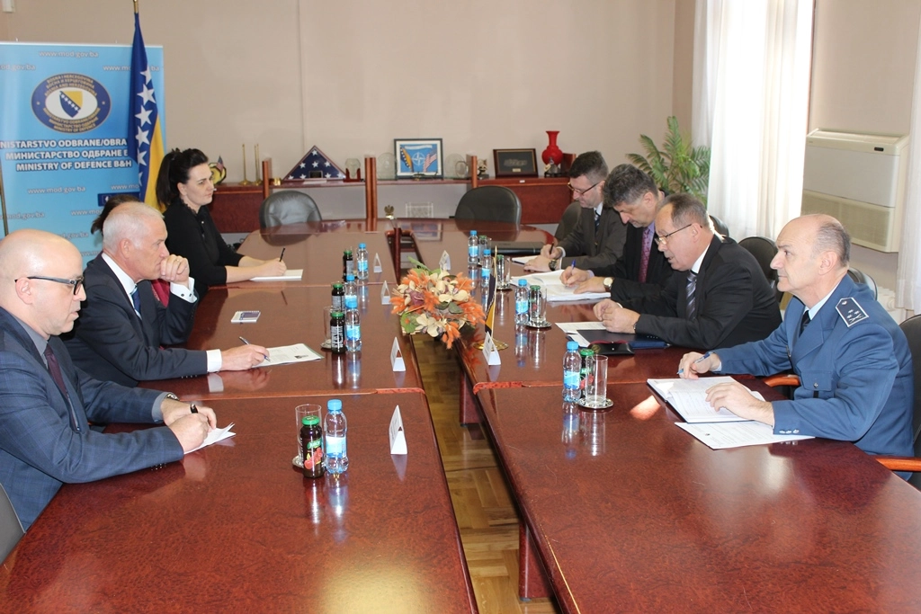 PDHR Scanlan meets Defense Minister Podžić