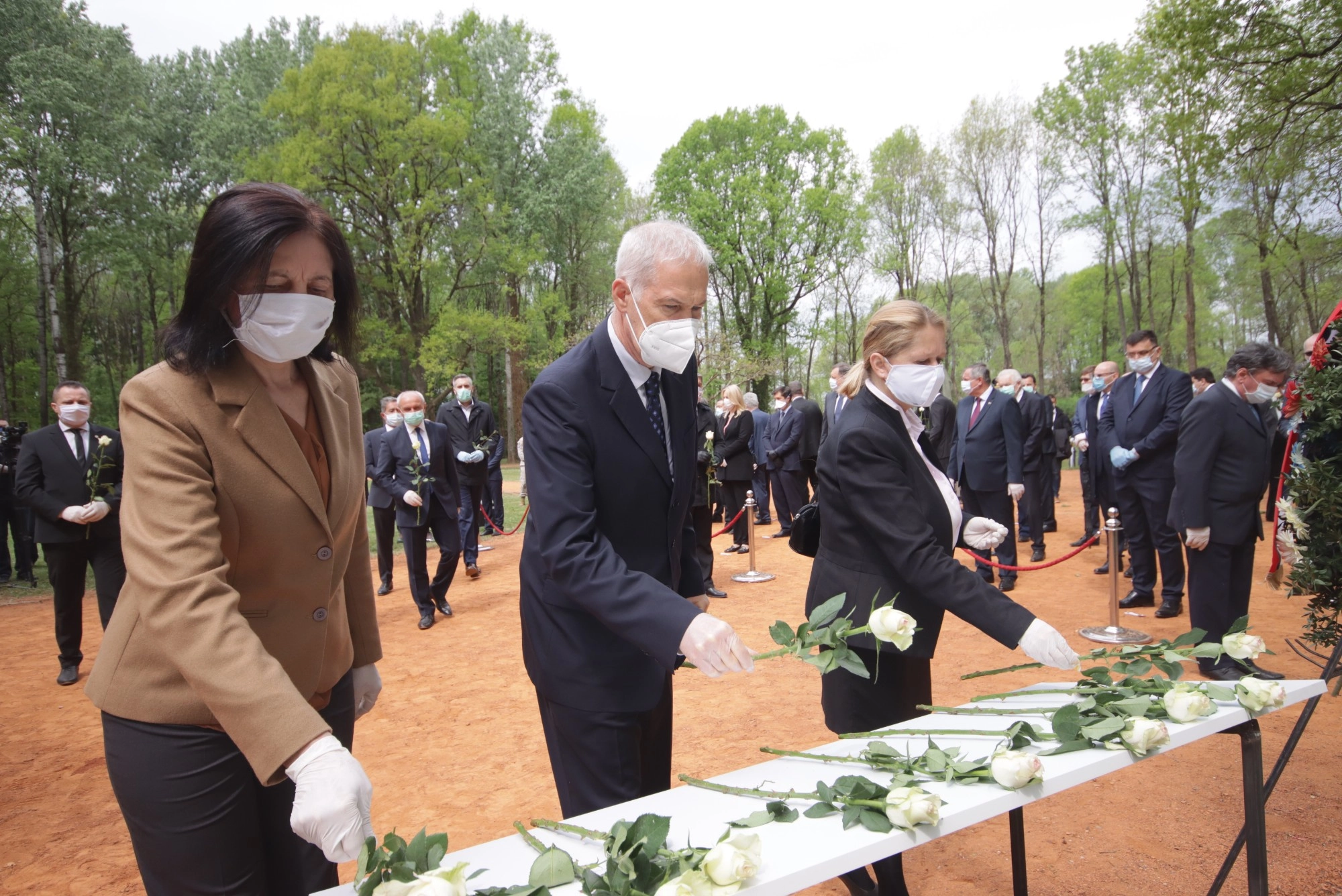 PDHR Scanlan and DHR Berecz pay respect to Jasenovac victims