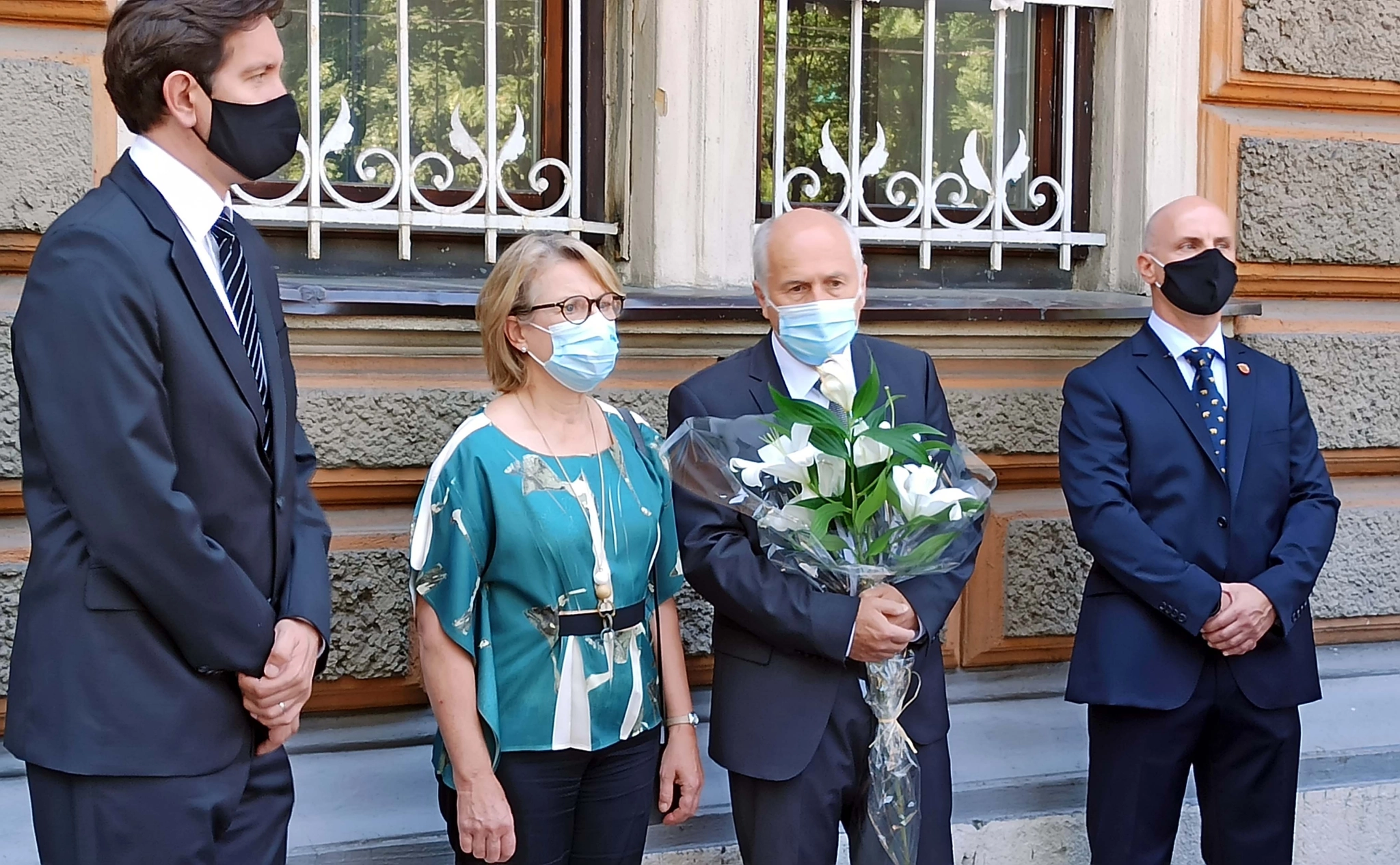 High Representative pays respect to Srebrenica victims