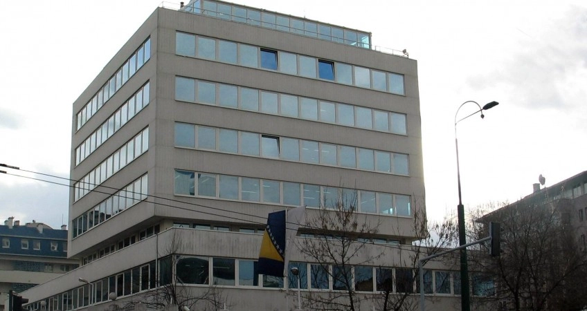 Journalists and political analysts in Bosnia and Herzegovina must be able to do their job without pressure and intimidation
