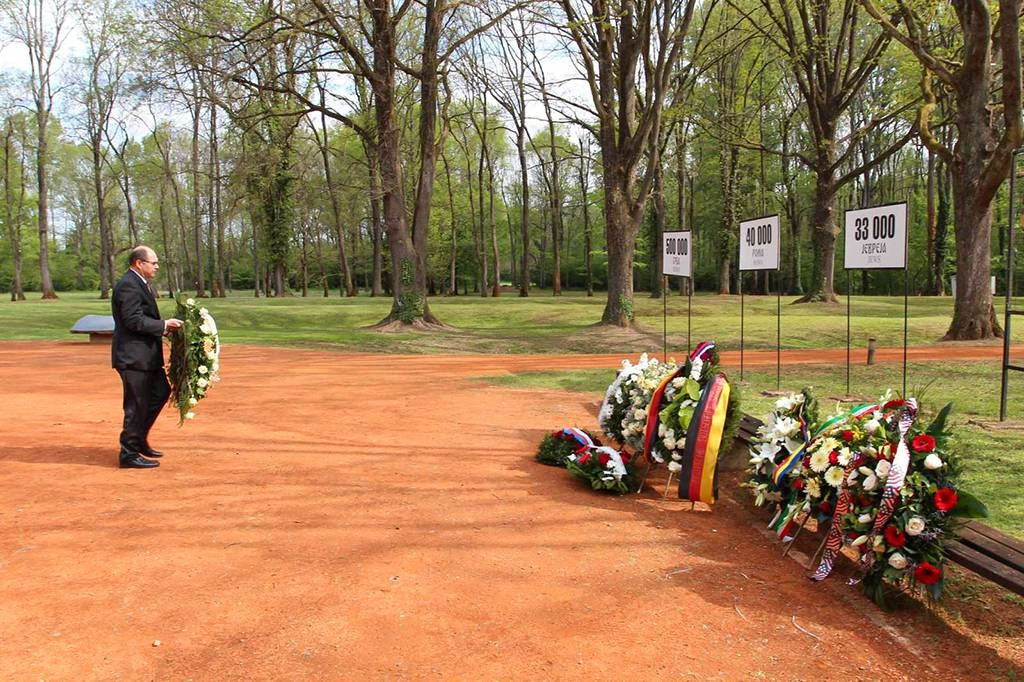 High Representative Schmidt paid respect to Jasenovac victims at Donja Gradina memorial site