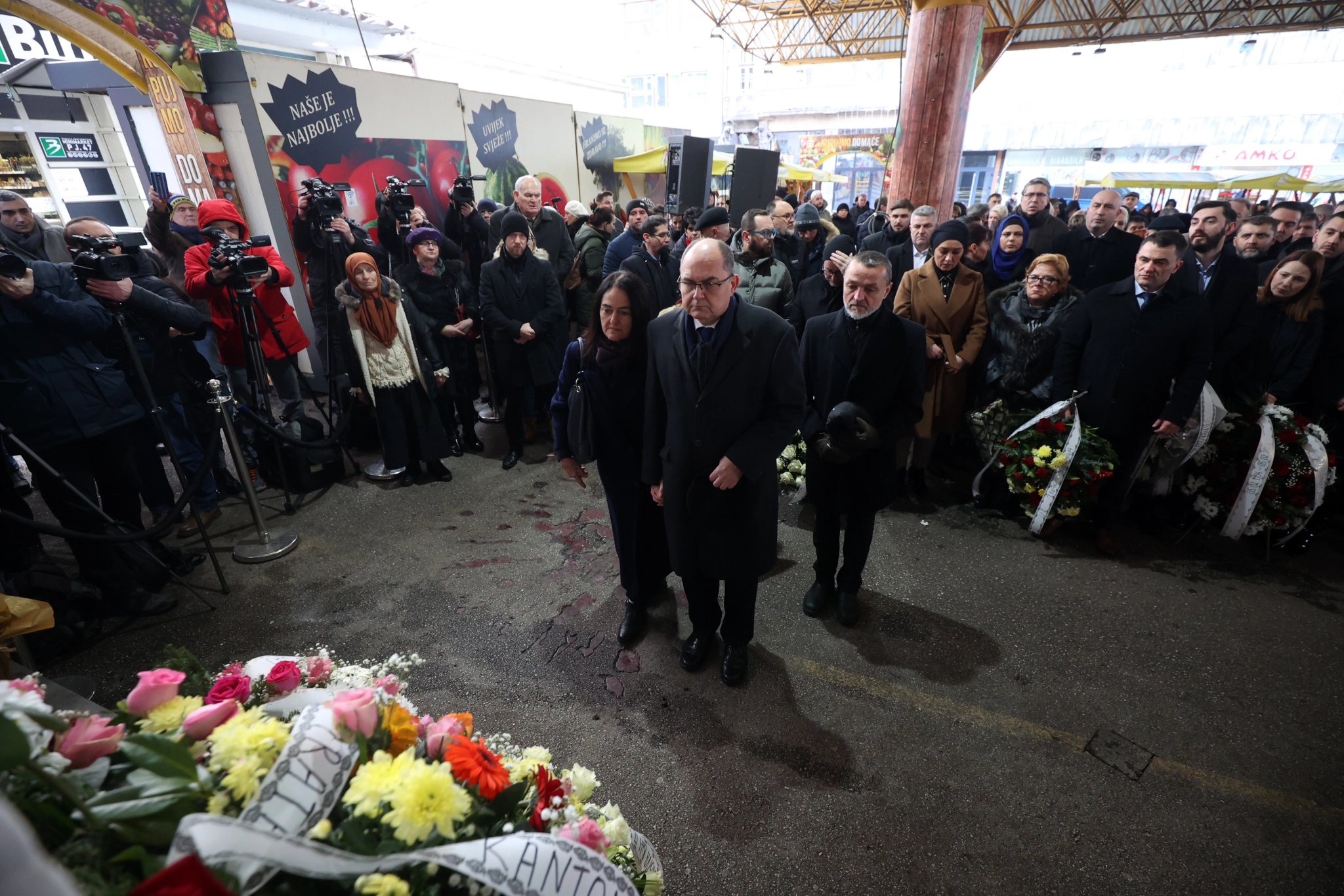 High Representative paid respects to victims of Markale Massacre