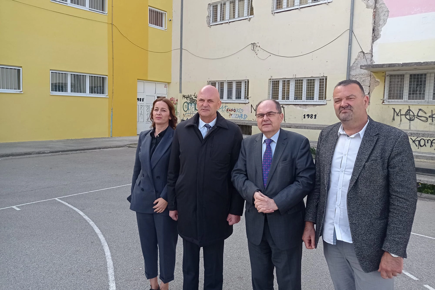 High Representative in Stolac: More dialogue is  the only way to keep young people in this country