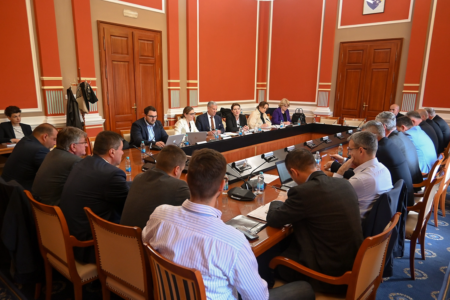 Authorities must increase efforts to expedite infrastructure  and investment projects in Brčko
