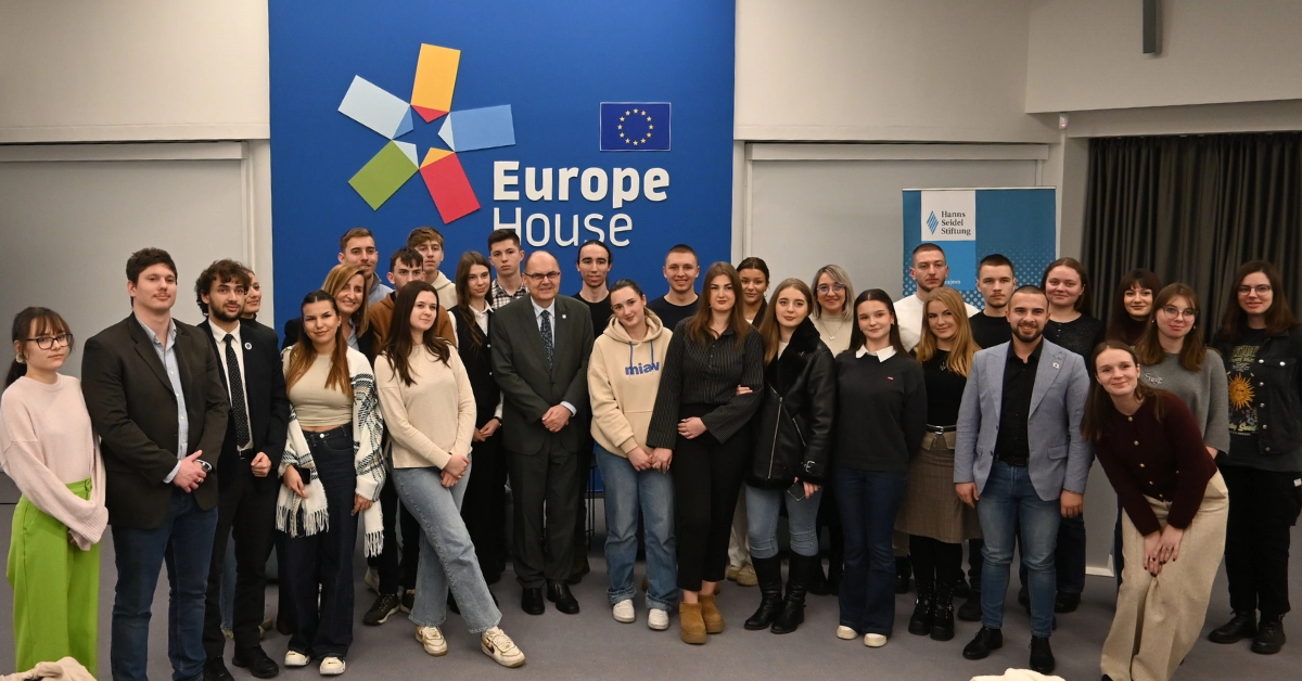 HR Schmidt:  BiH depends on the Next Generations