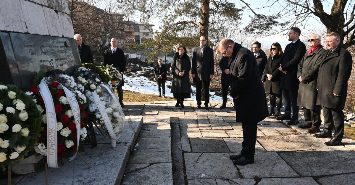 High Representative Christian Schmidt honors the Holocaust Remembrance Day