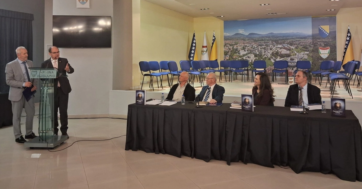 HR Schmidt attends presentation of book on public trust in police in Bugojno