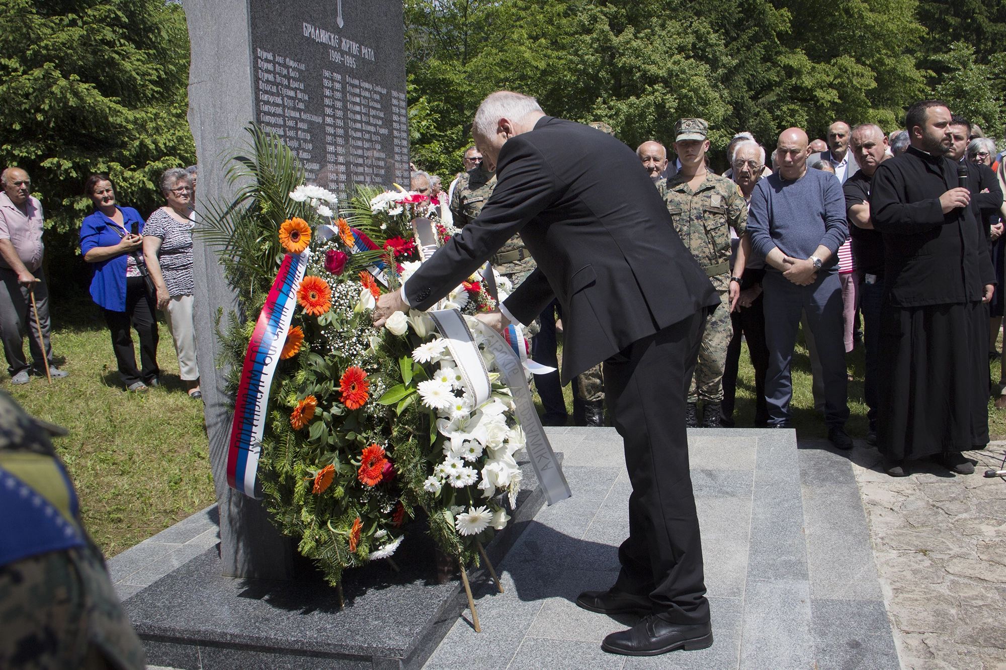 High Representative attends memorial service in Bradina